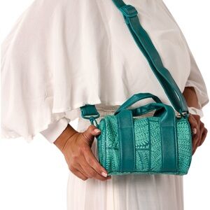 NEW Manaola Baby Duffle